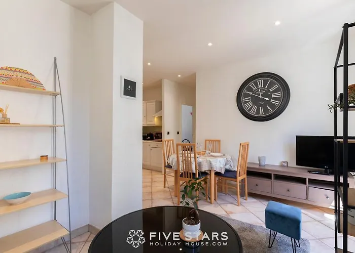 La Boheme Five Stars House Apartmán