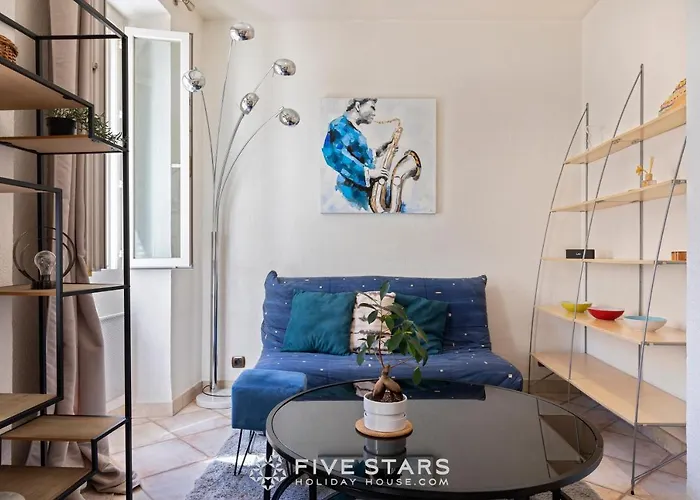 La Boheme Five Stars House *