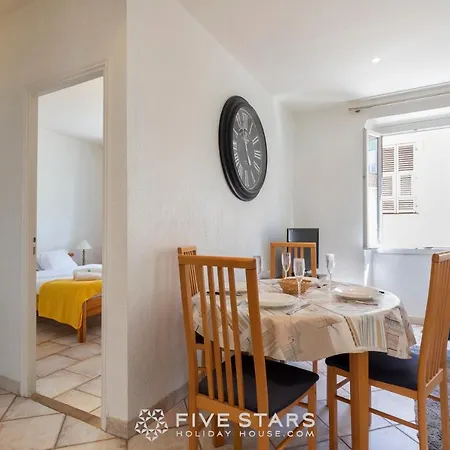 La Boheme Five Stars House 公寓